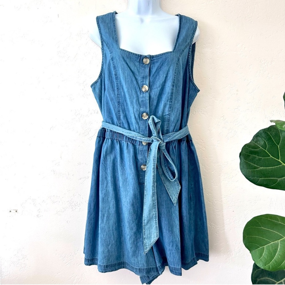 LANE BRYANT Sleeveless Square-Neck Button-Down Romper Chambray Size 18